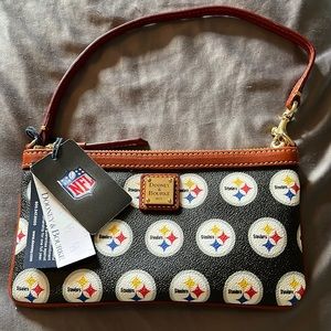Dooney & Bourke Pittsburgh Steelers Wristlet